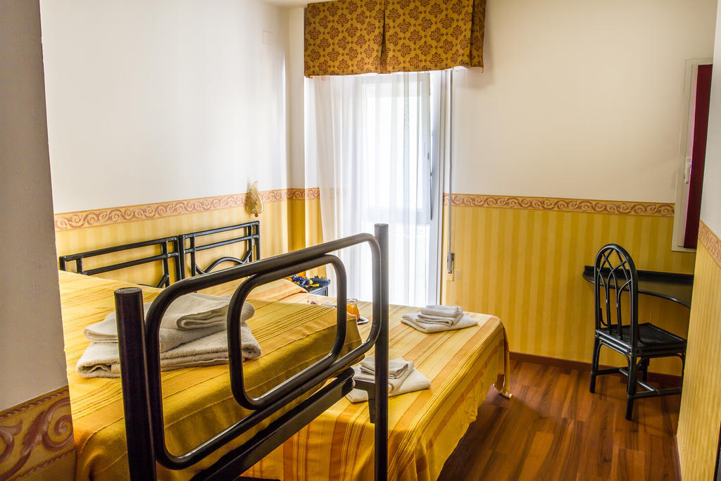 Hotel Consul - Family Hotel Riccione Zimmer foto